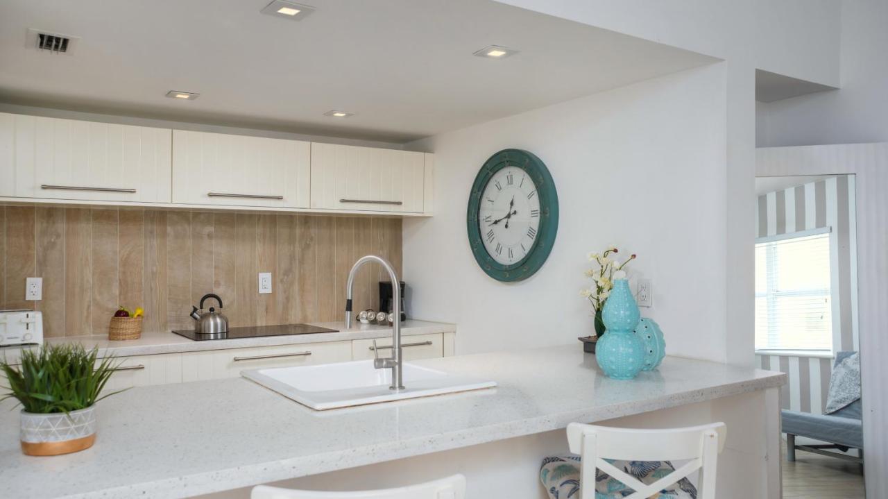 Sobe Lux On Ocean Apartment *