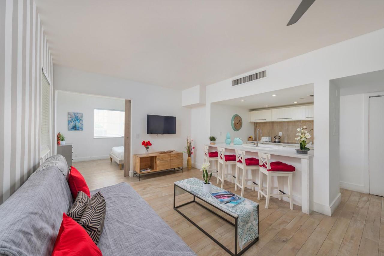 Sobe Lux On Ocean Apartment