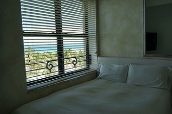 The Netherland By South Vacation * Miami Beach