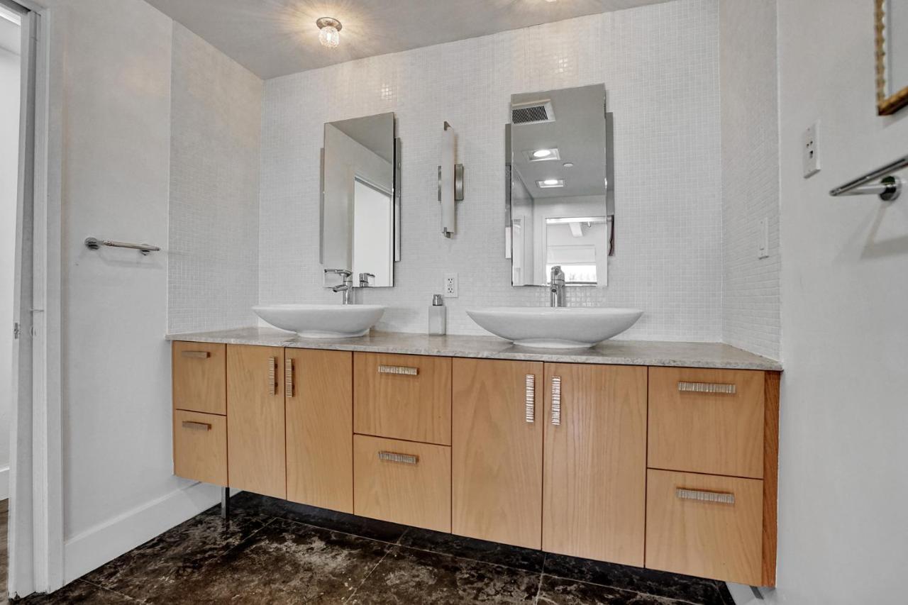 Amazing Two Bedroom Ocean View- Miami *