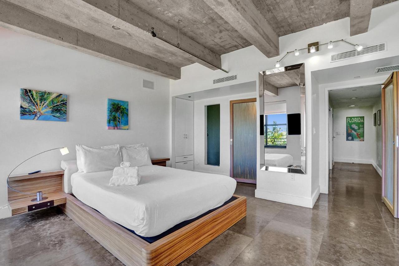Amazing Two Bedroom Ocean View- Miami Apartment *
