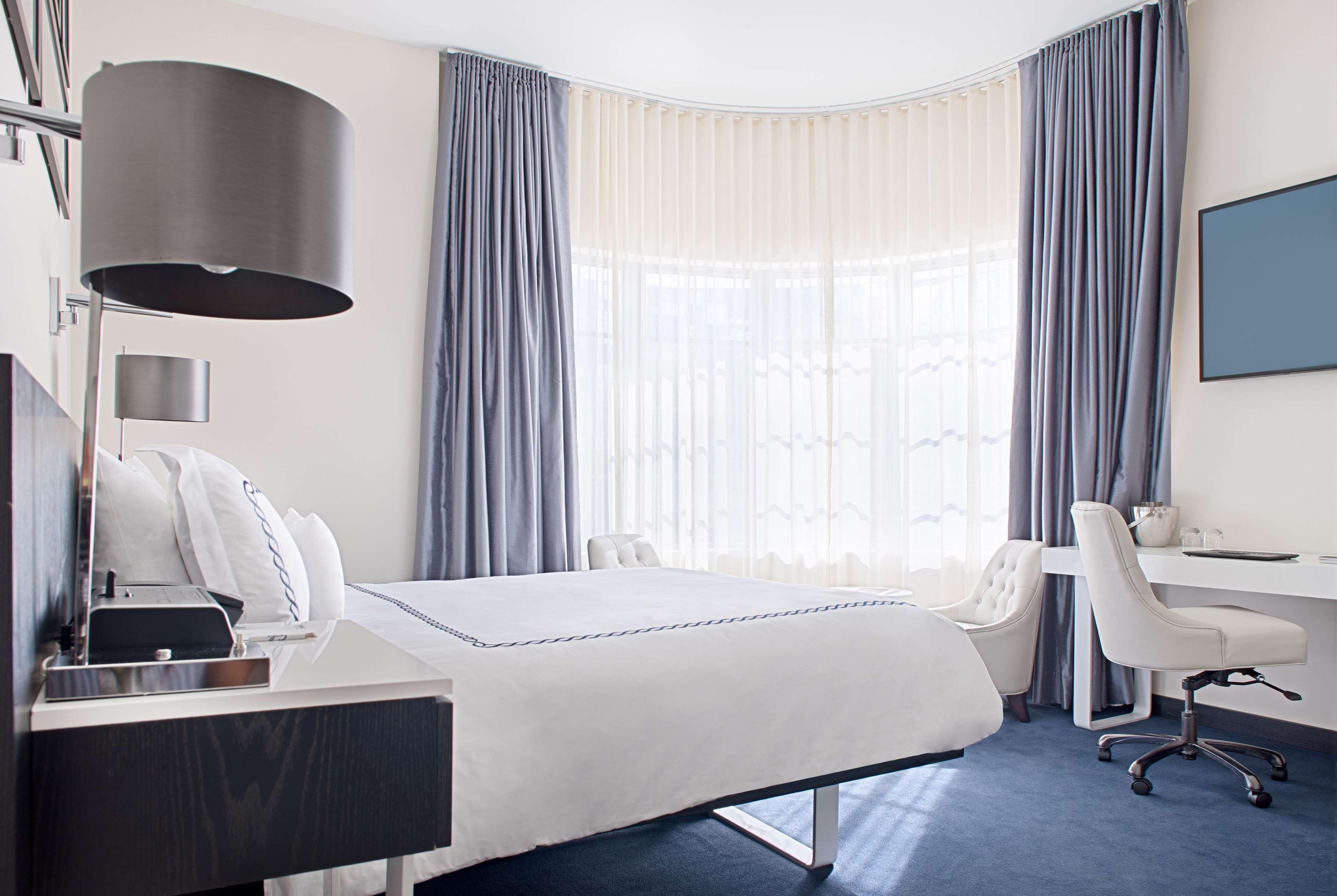 Resort Gale South Beach, Curio Collection By Hilton