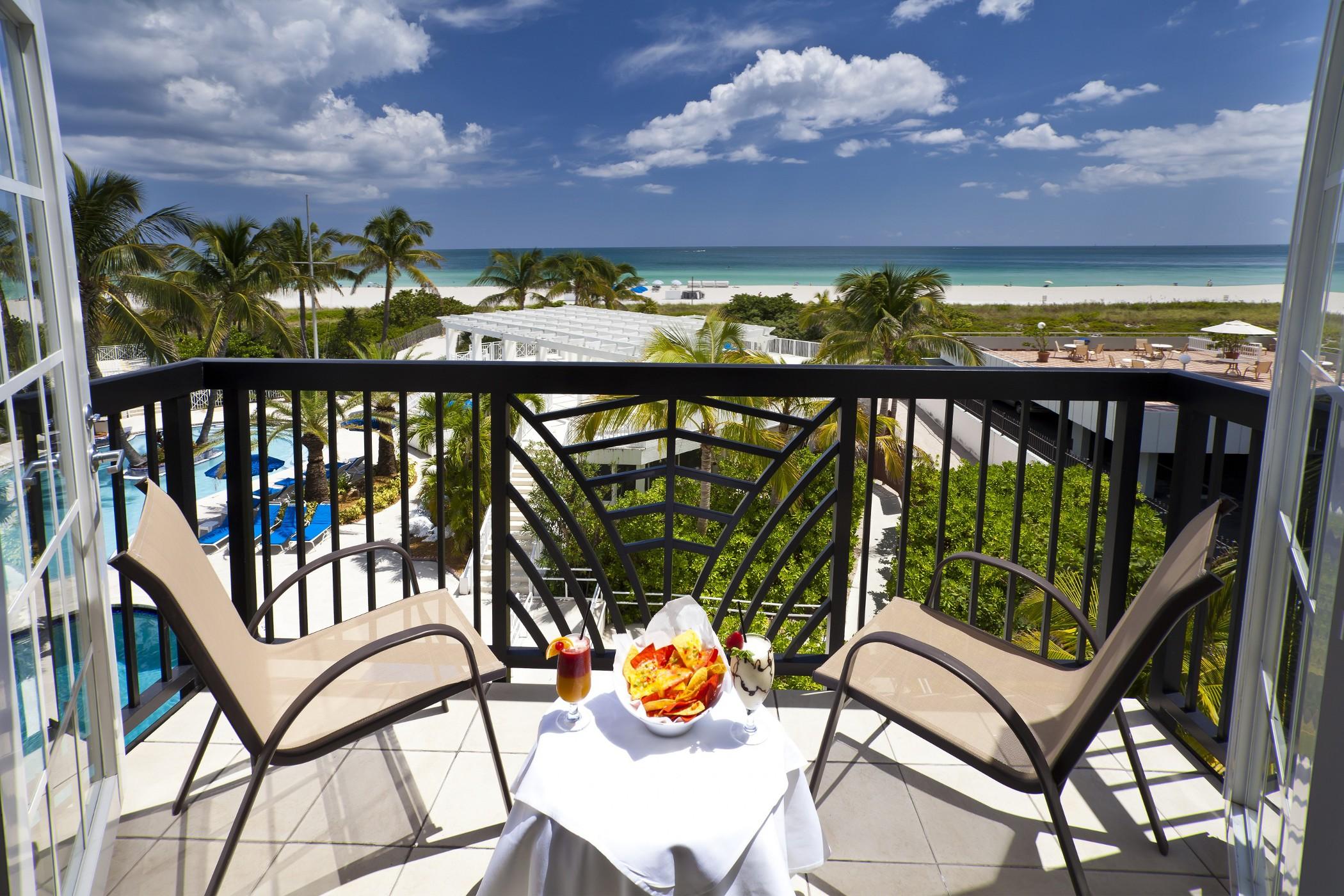 The Savoy & Club 4* Miami Beach