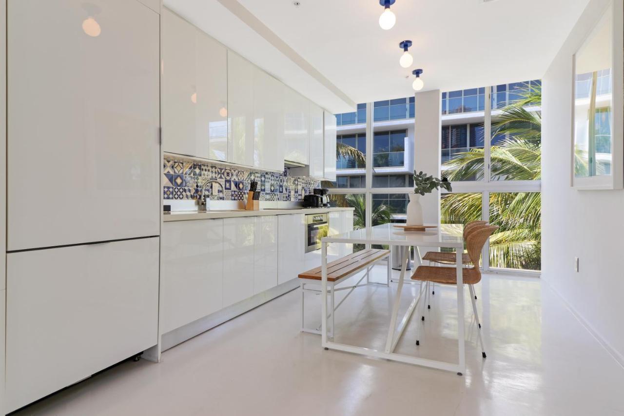Apartment Roami At 250 Collins *
