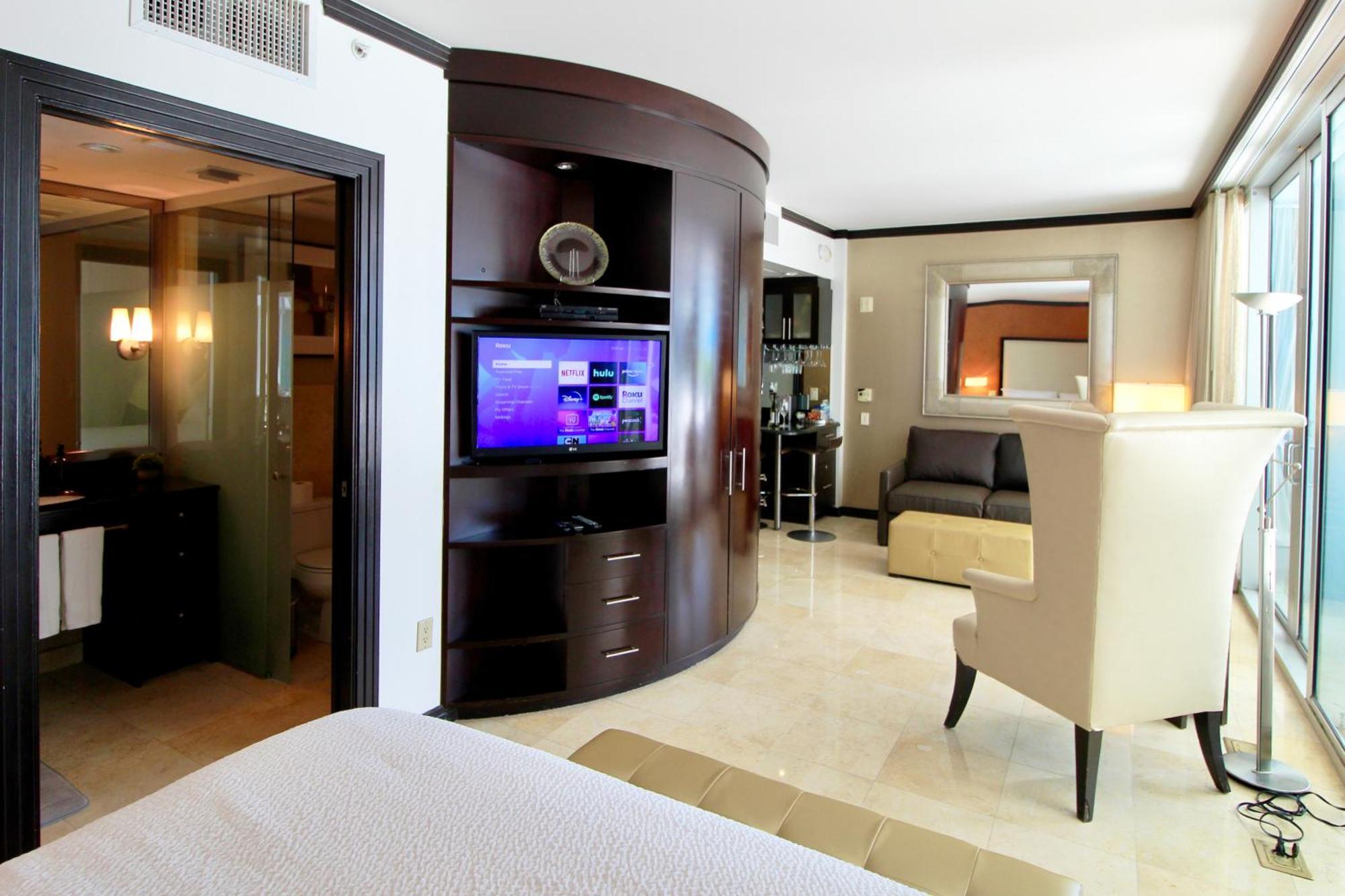 Aparthotel Boutique 3 Min Walk To