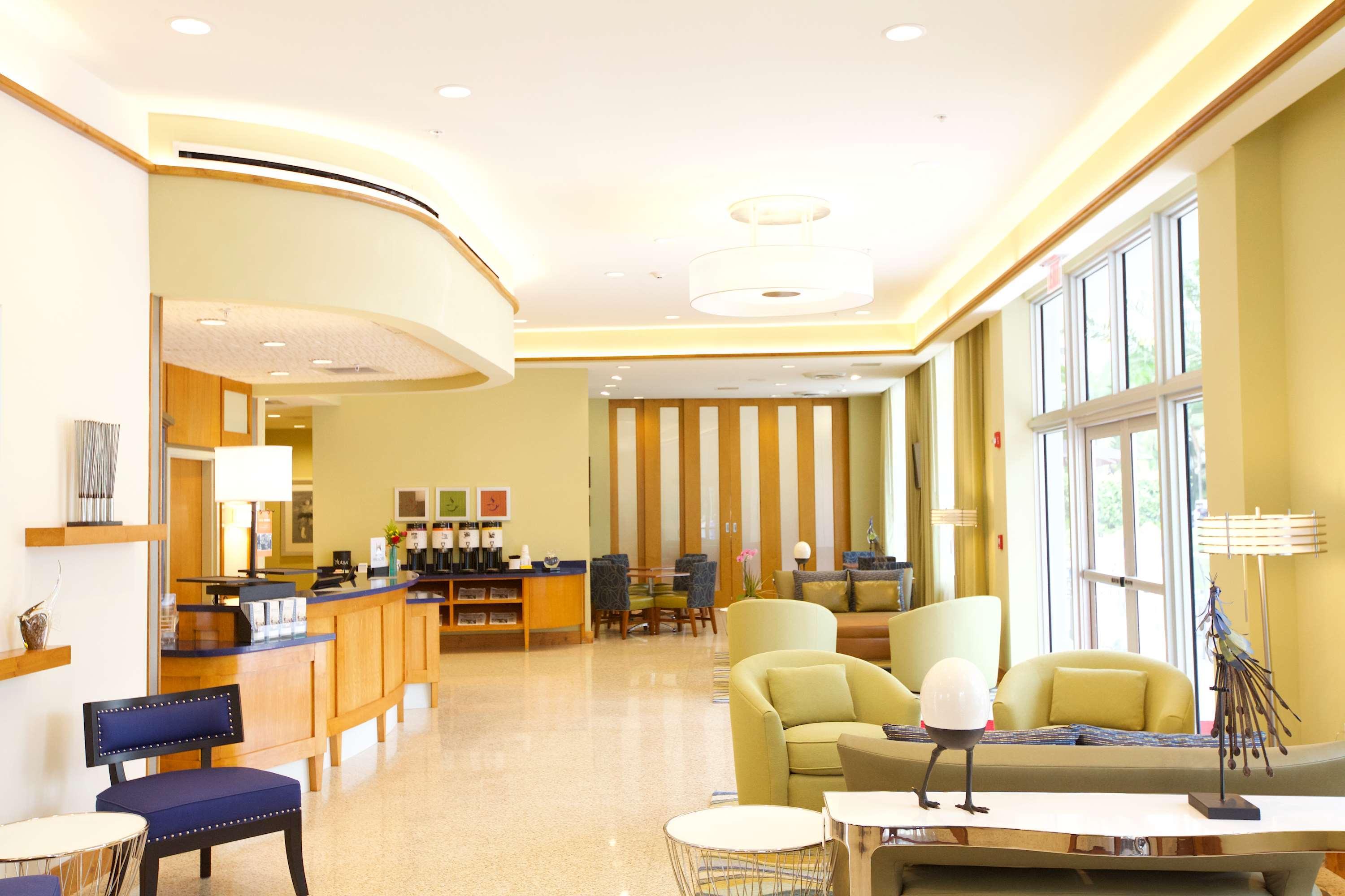The Claremont 4* Miami Beach