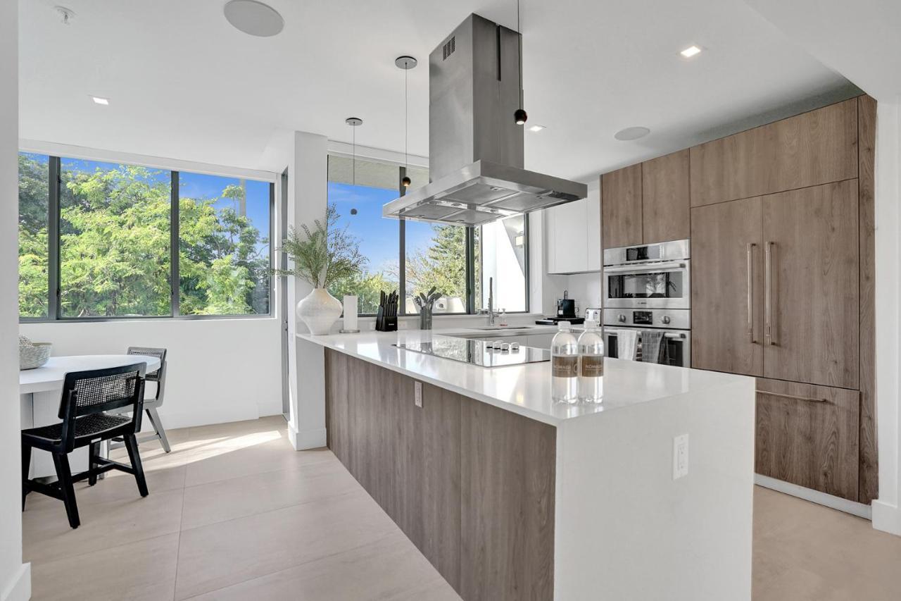 Up East Townhomes By Nomada Residences Apartment