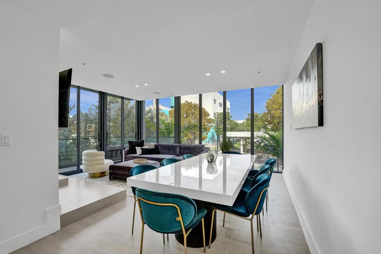 Up East Townhomes By Nomada Residences Apartment