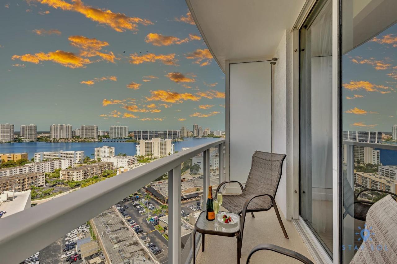 Luxurious Beach Gym Balcony