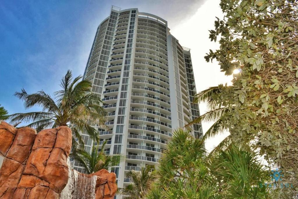 Luxurious Beach Gym Balcony * Miami Beach