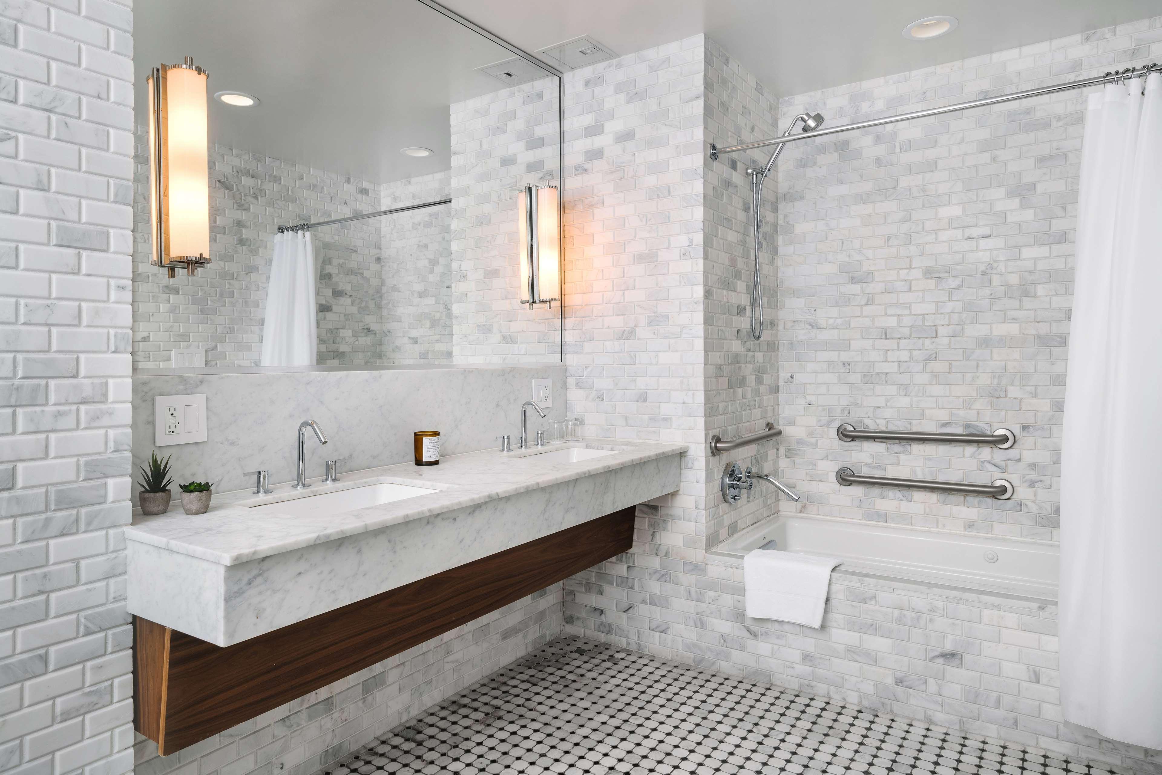 Nautilus Sonesta Miami Hotel