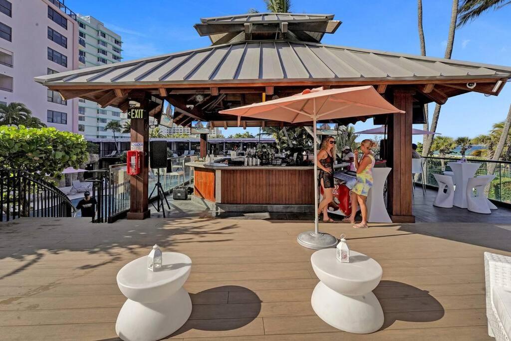 Apartment 2bd 2ba Miami W Service *