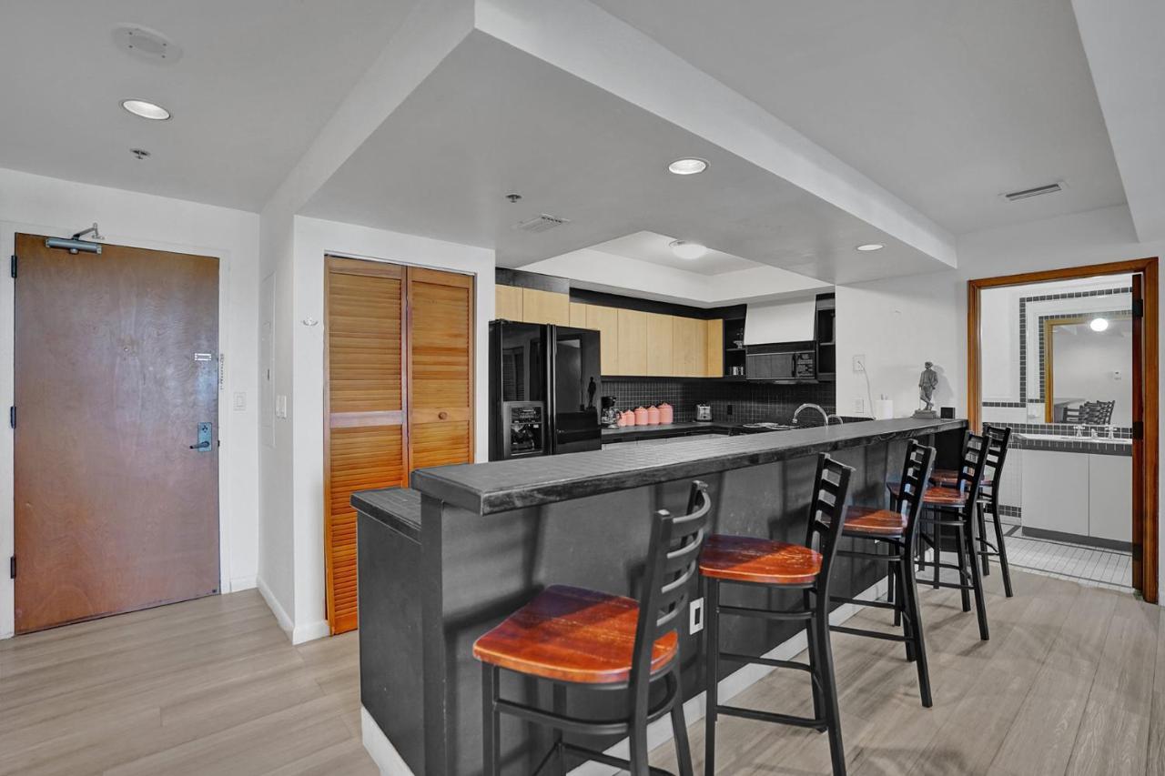 Amazing Two Bedroom Ocean View- Miami