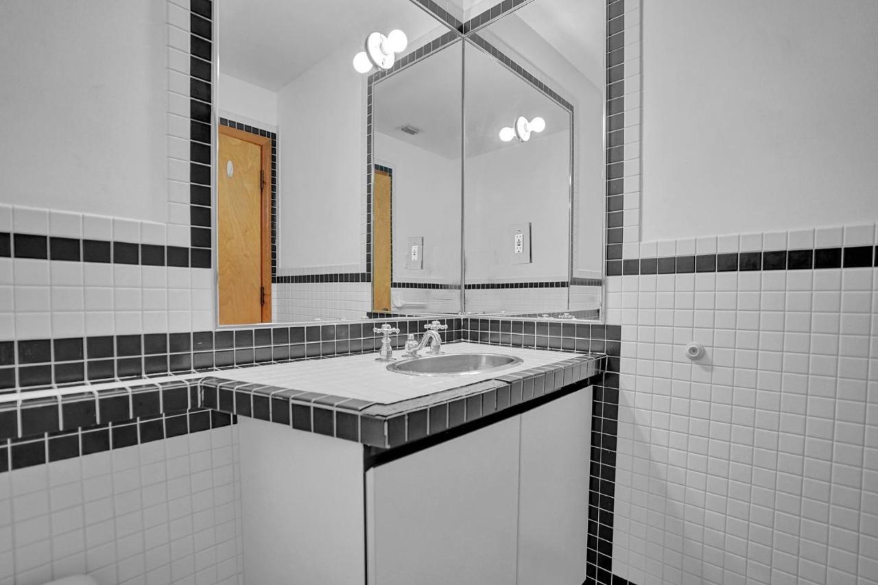 Amazing Two Bedroom Ocean View- Miami Miami Beach
