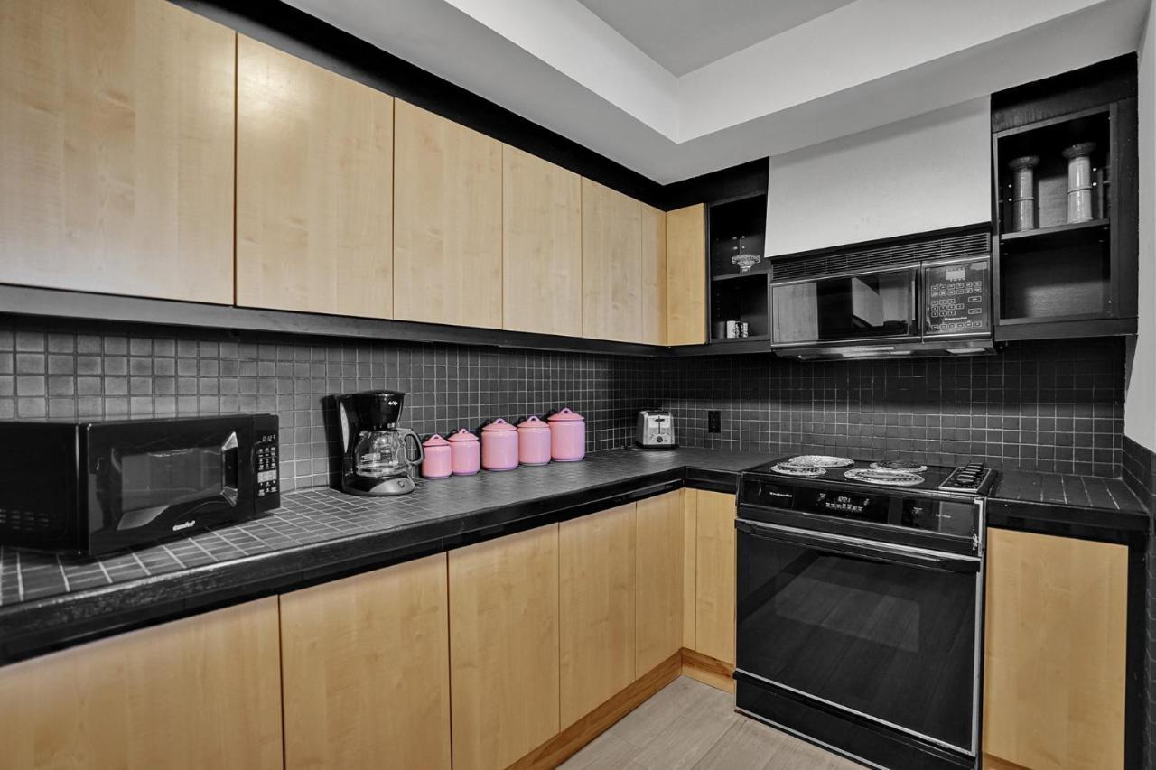 Amazing Two Bedroom Ocean View- Miami *