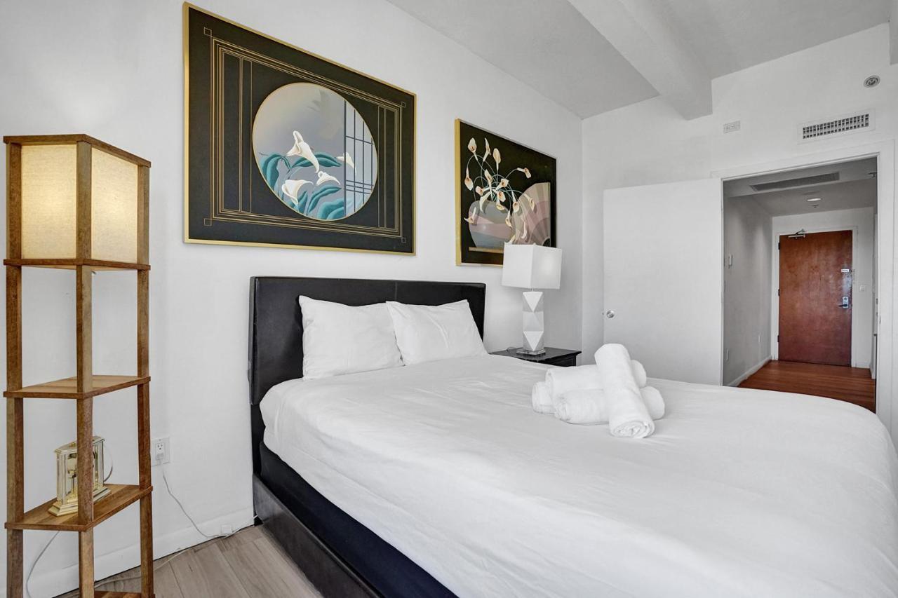 Amazing Two Bedroom Ocean View- Miami
