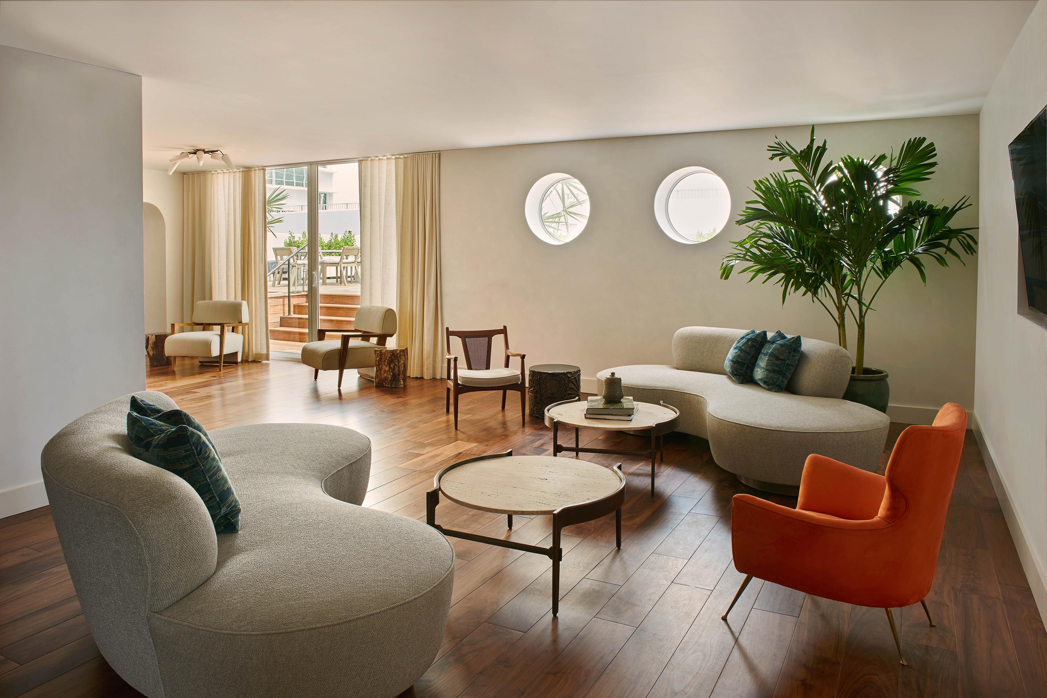 Hotel Nautilus Sonesta Miami