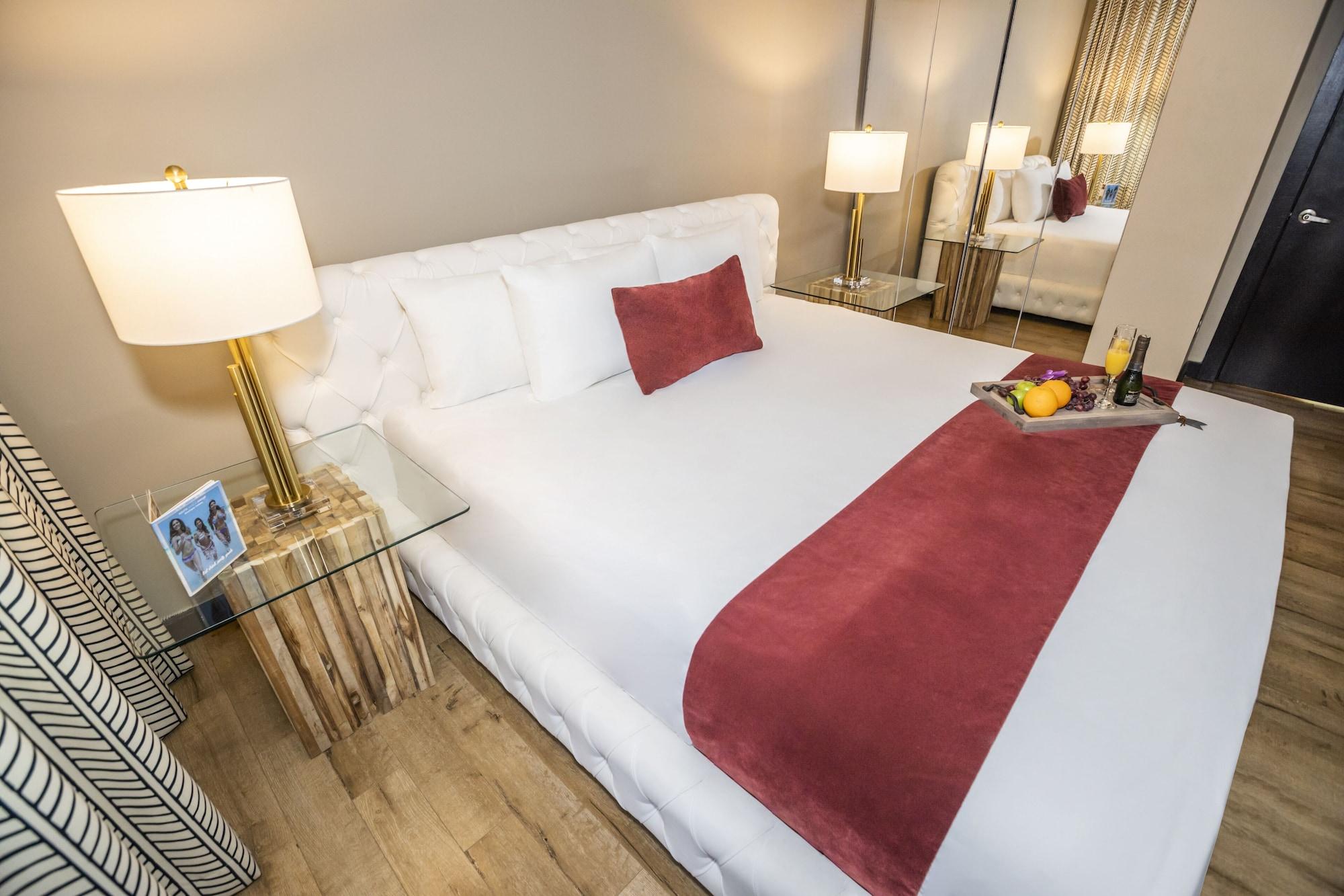Metropole South Hotel