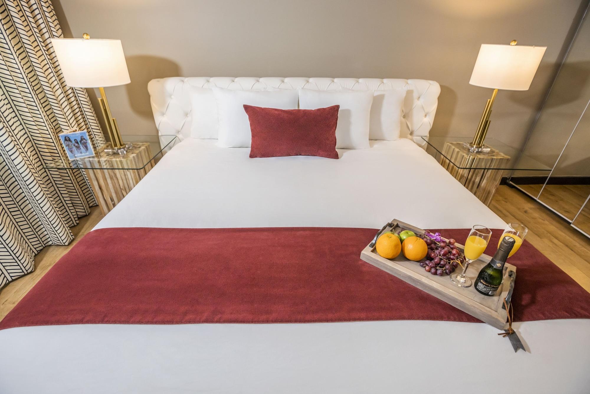 Metropole South Hotel