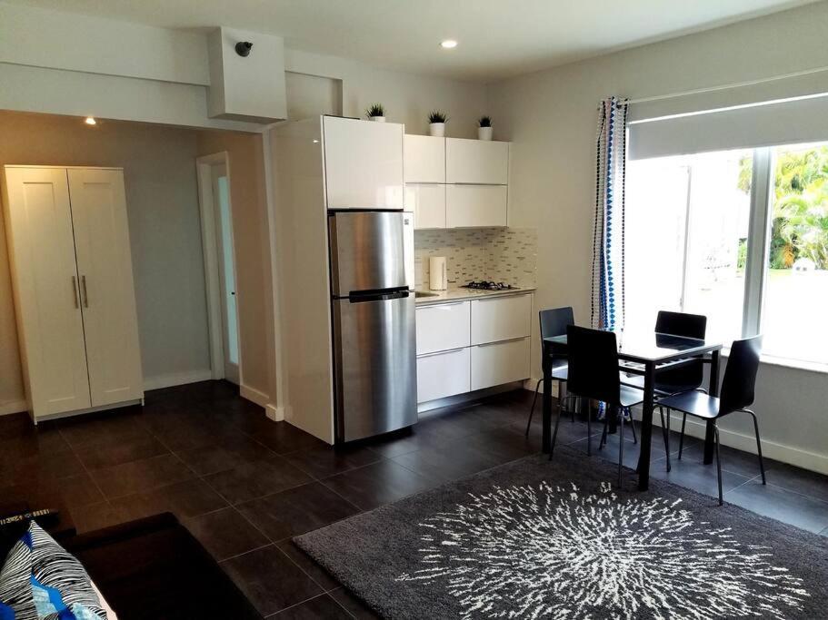 Miami Getaway 100 Yards From Miami Beach