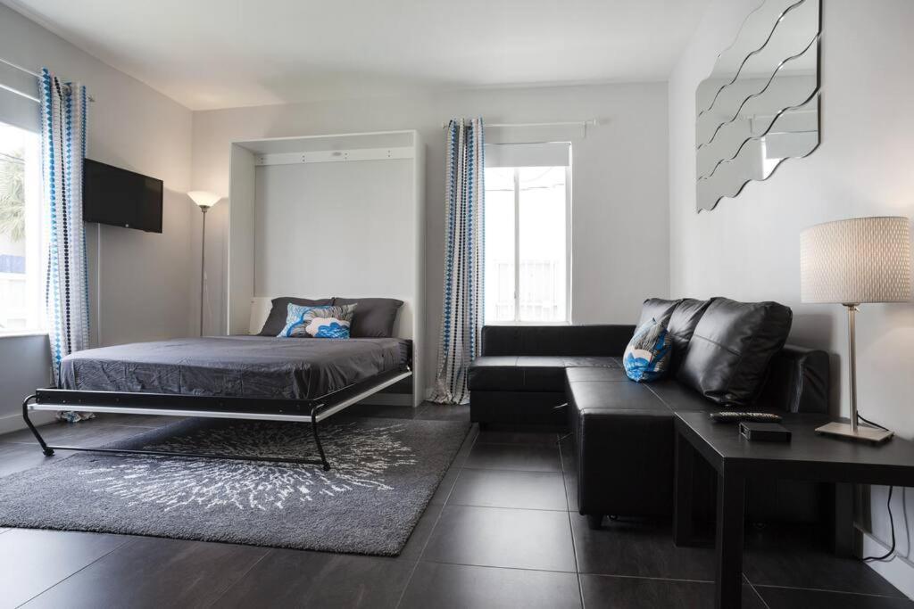 Apartment Miami Getaway 100 Yards From *