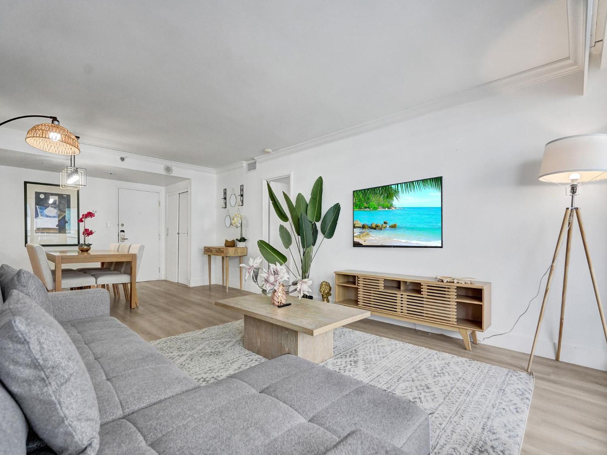 Comfortable Ocean View Service 1214 * Miami Beach