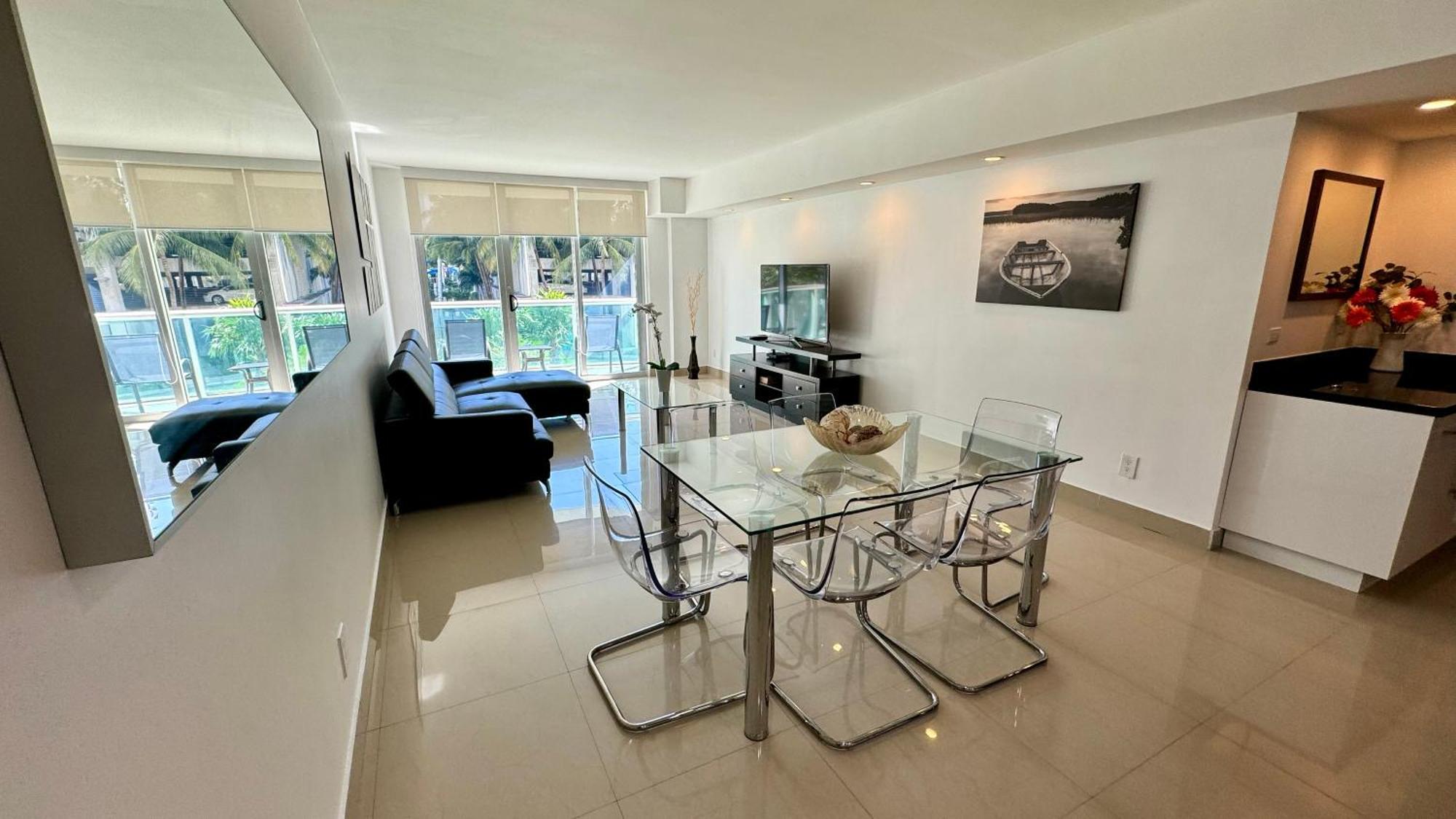 Apartment Sunny Isles, Life! Parking Included