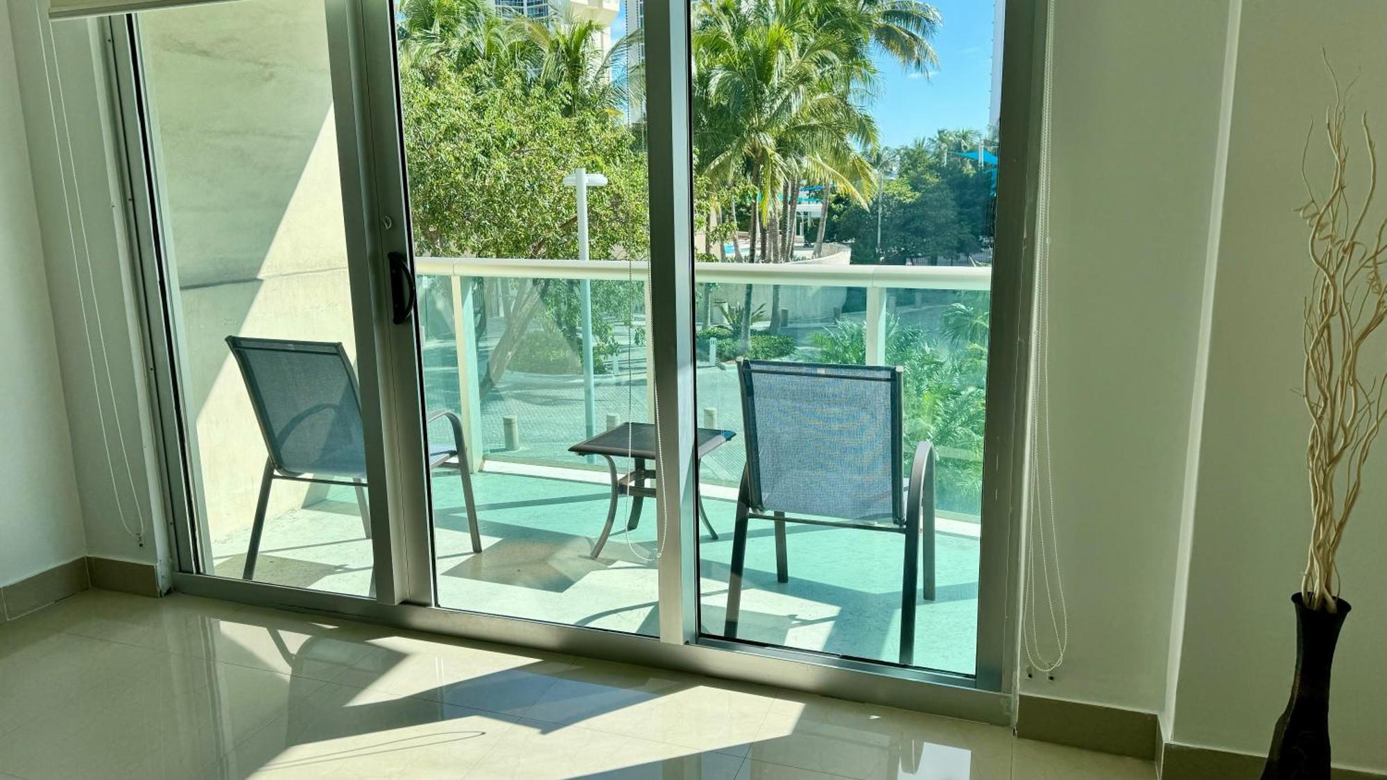 Apartment Sunny Isles, Life! Parking Included Miami Beach