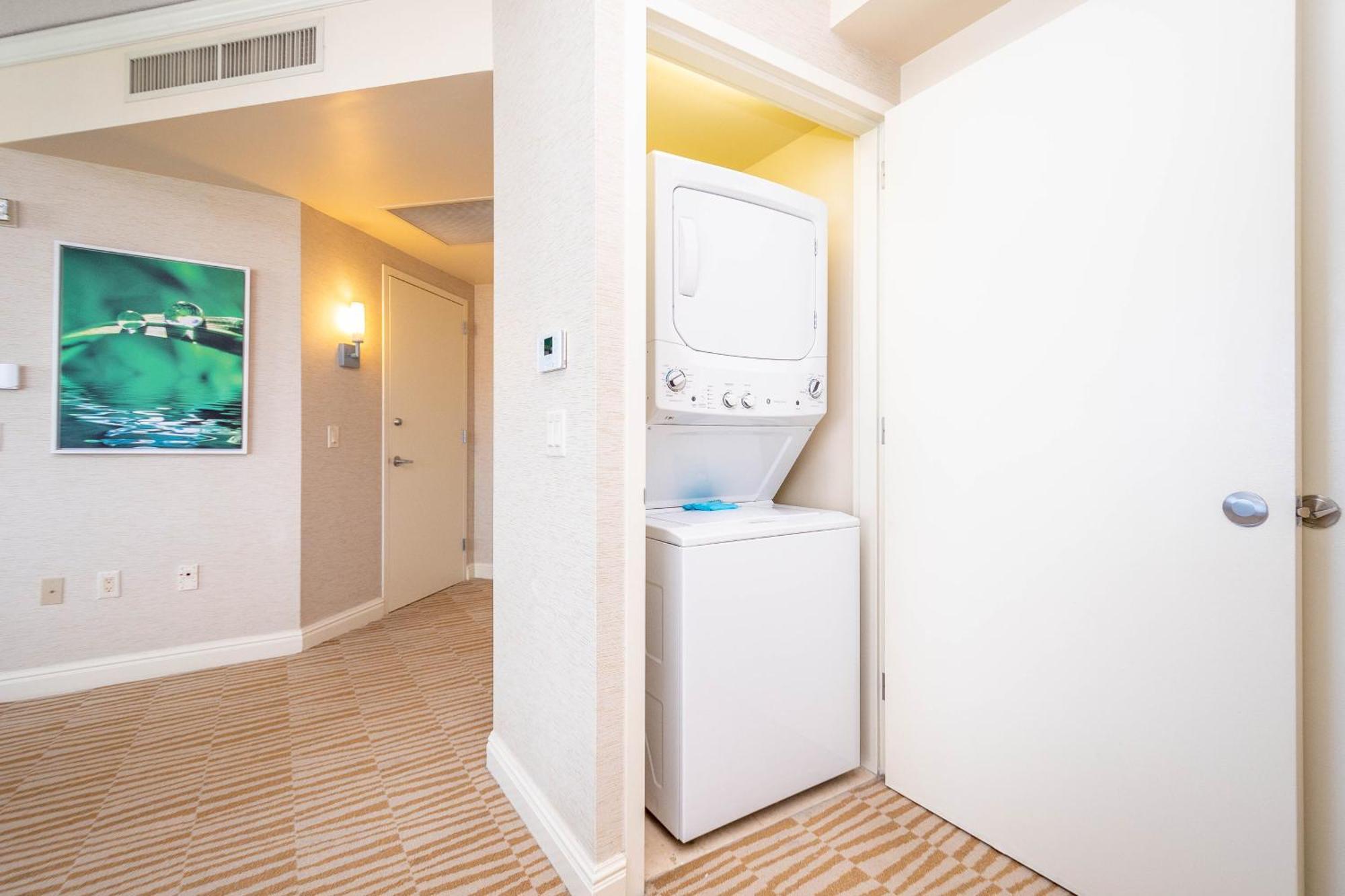 Trump Intl 2 Bedroom 1600 Sf Ocean And Bay View * Miami Beach