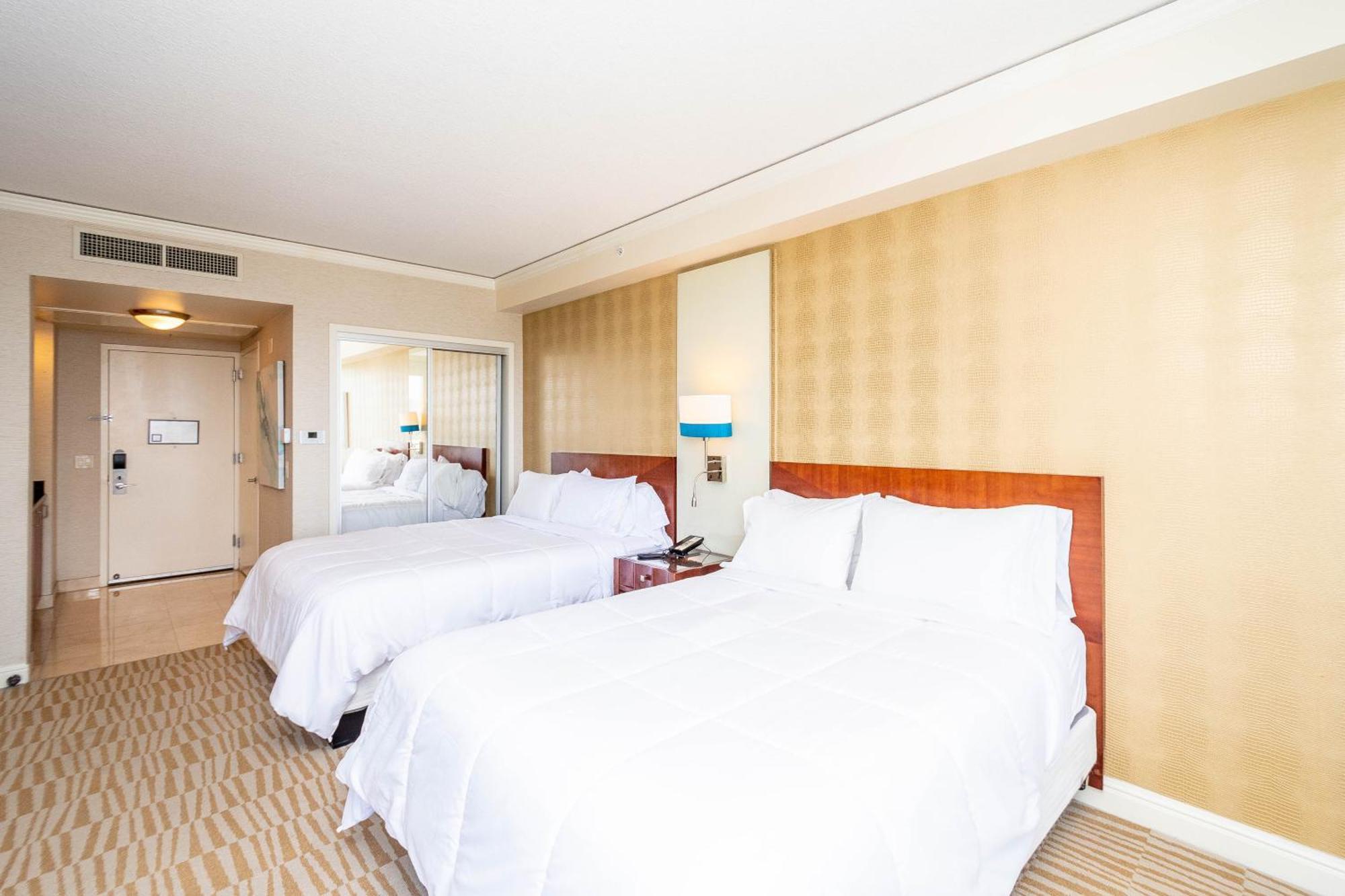 Trump Intl 2 Bedroom 1600 Sf Ocean And Bay View Apartment Miami Beach