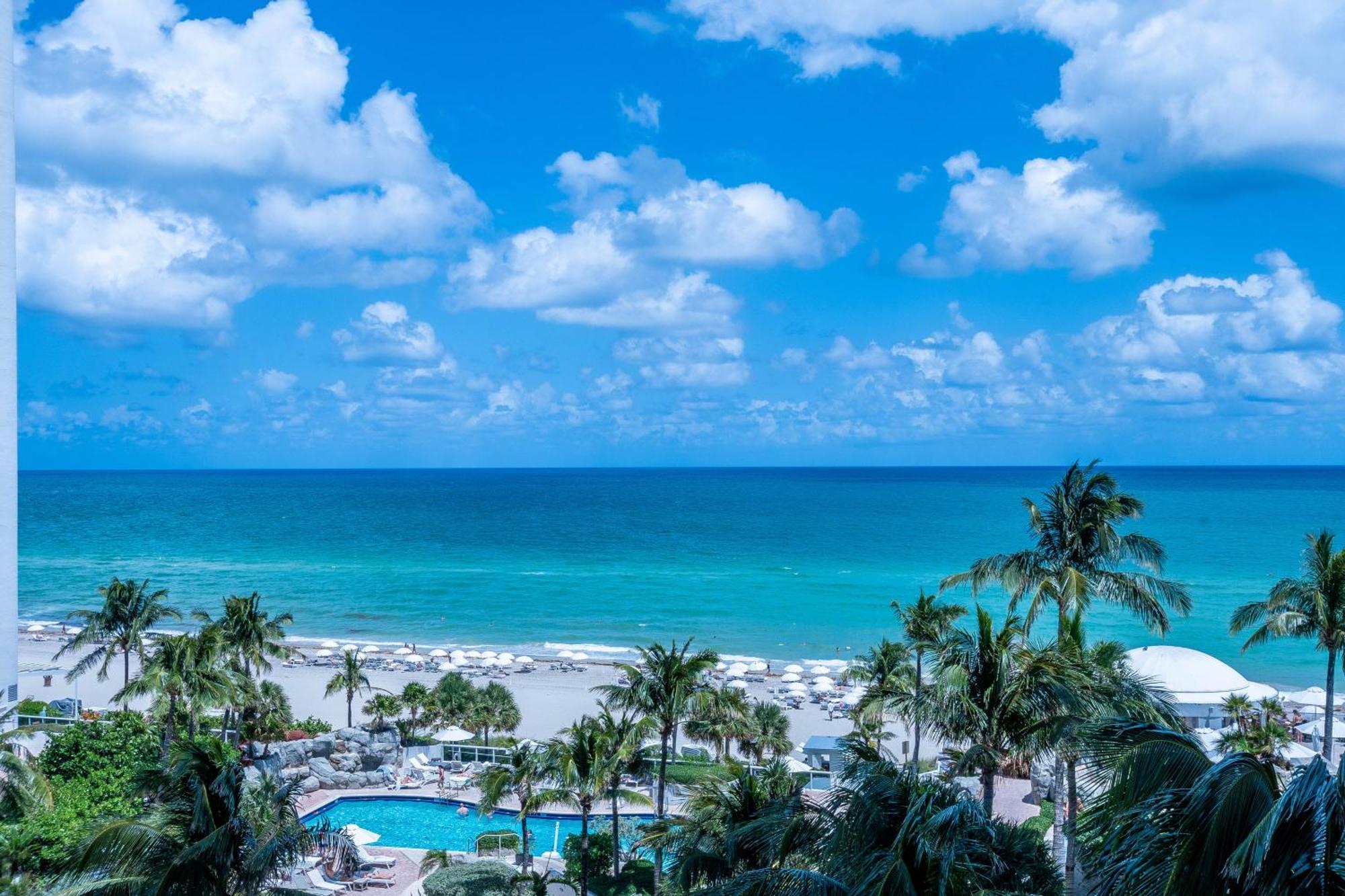 Apartment Trump Intl 2 Bedroom 1600 Sf Ocean And Bay View