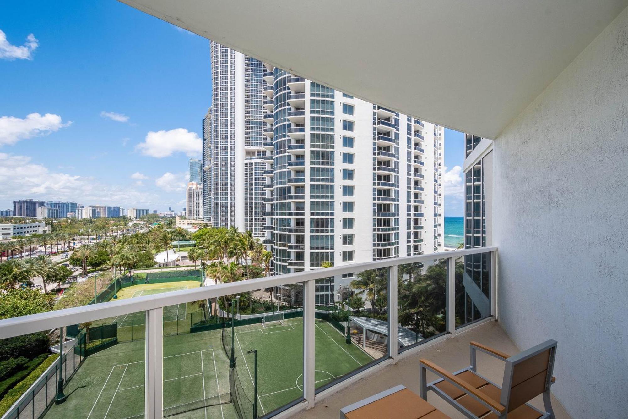 Apartment Trump Intl 2 Bedroom 1600 Sf Ocean And Bay View Miami Beach