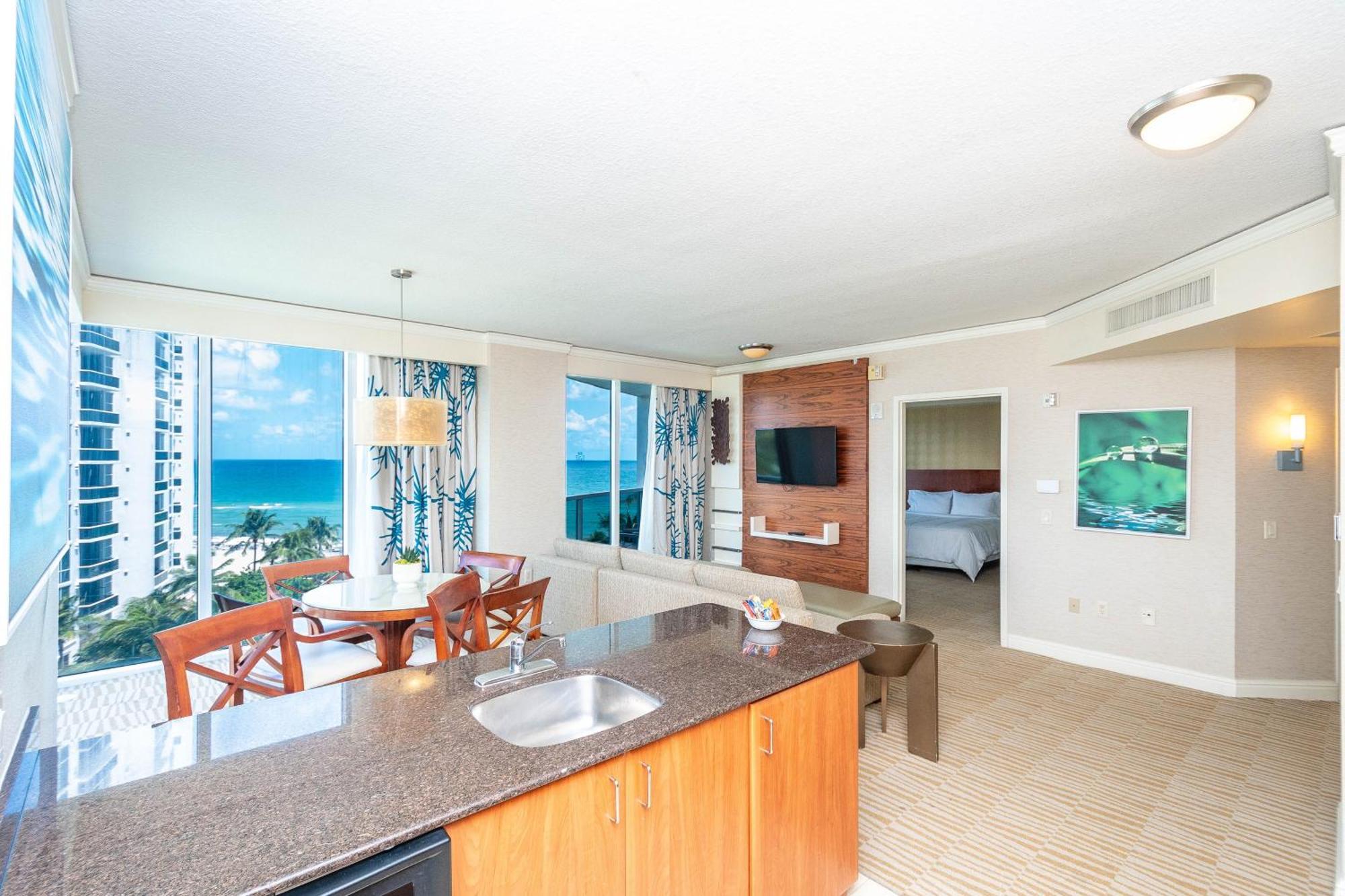 Trump Intl 2 Bedroom 1600 Sf Ocean And Bay View * Miami Beach
