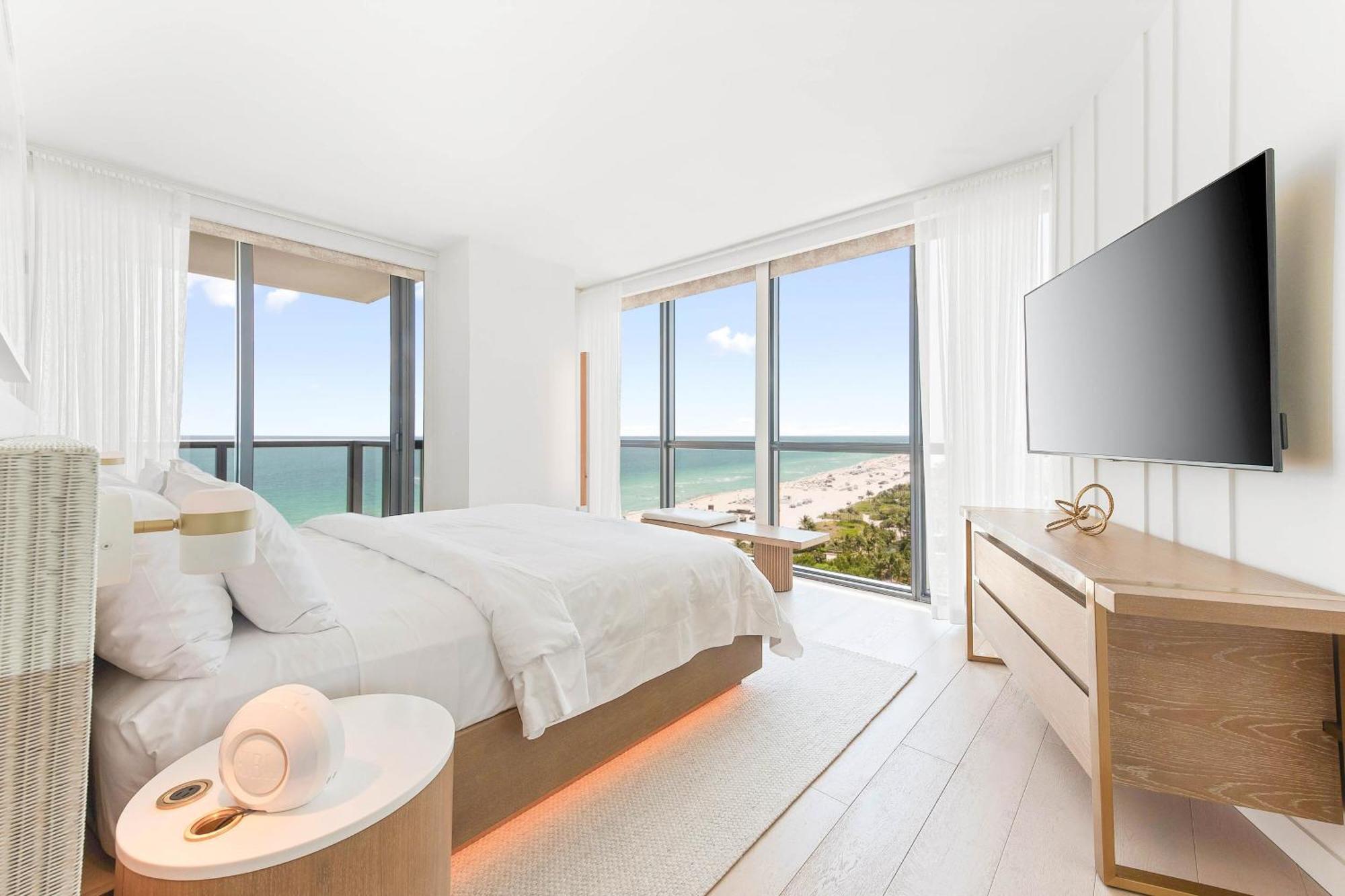W South Resort Miami Beach