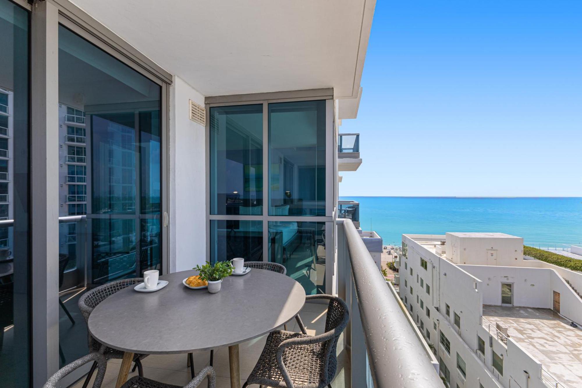 Apartment Dharma Miami At Monte Carlo