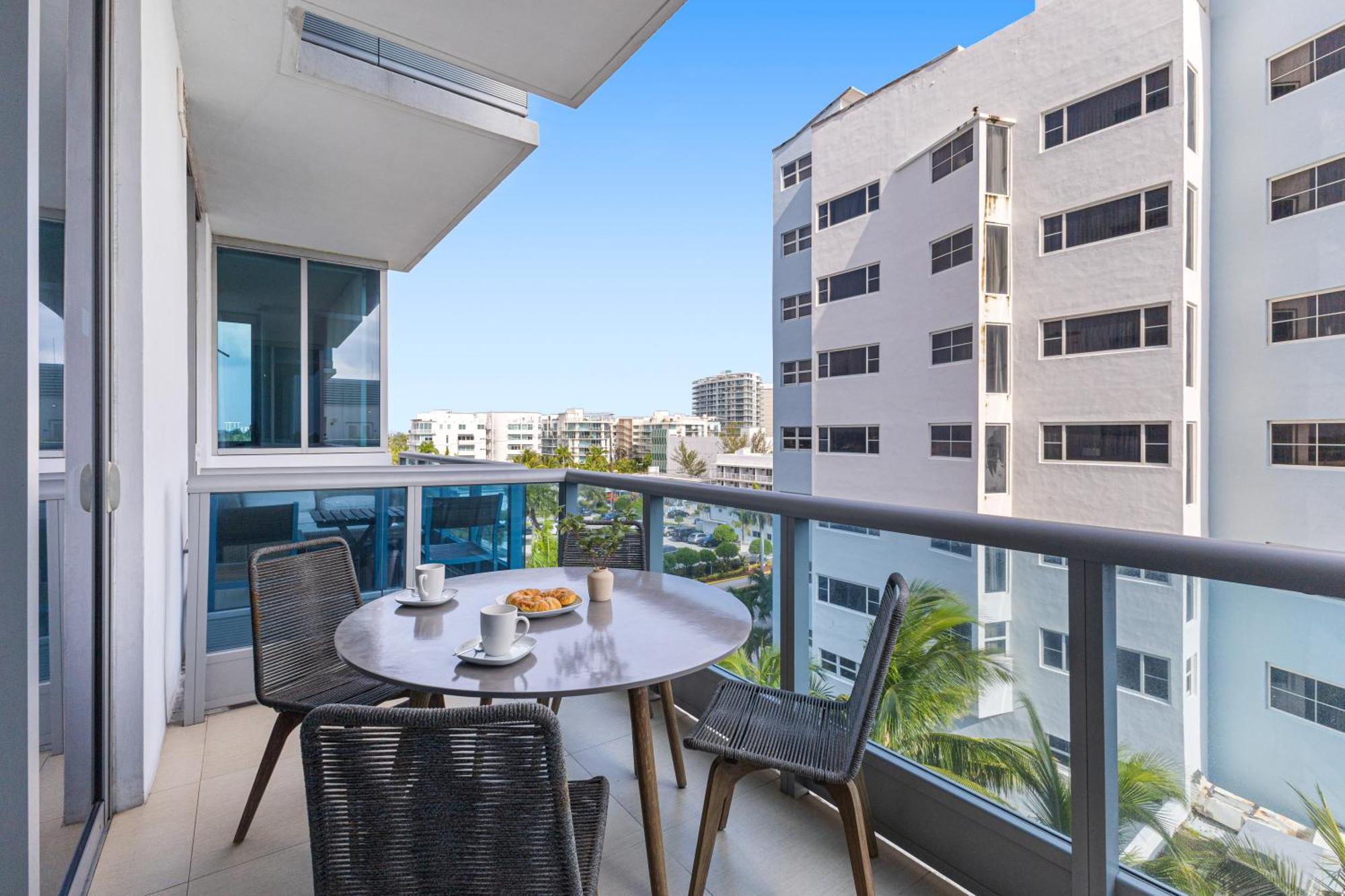Apartment Dharma Miami At Monte Carlo Miami Beach