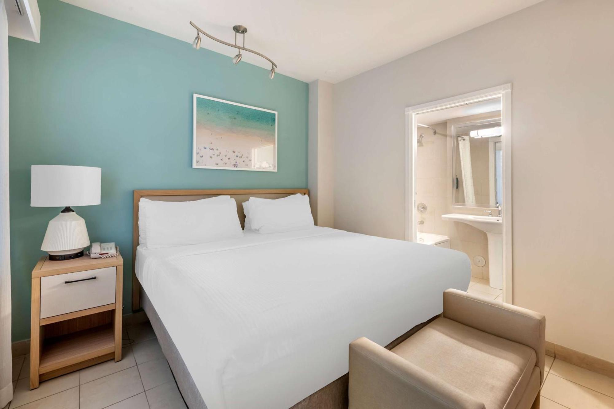 Hilton Vacation Club Crescent On South Miami 3*