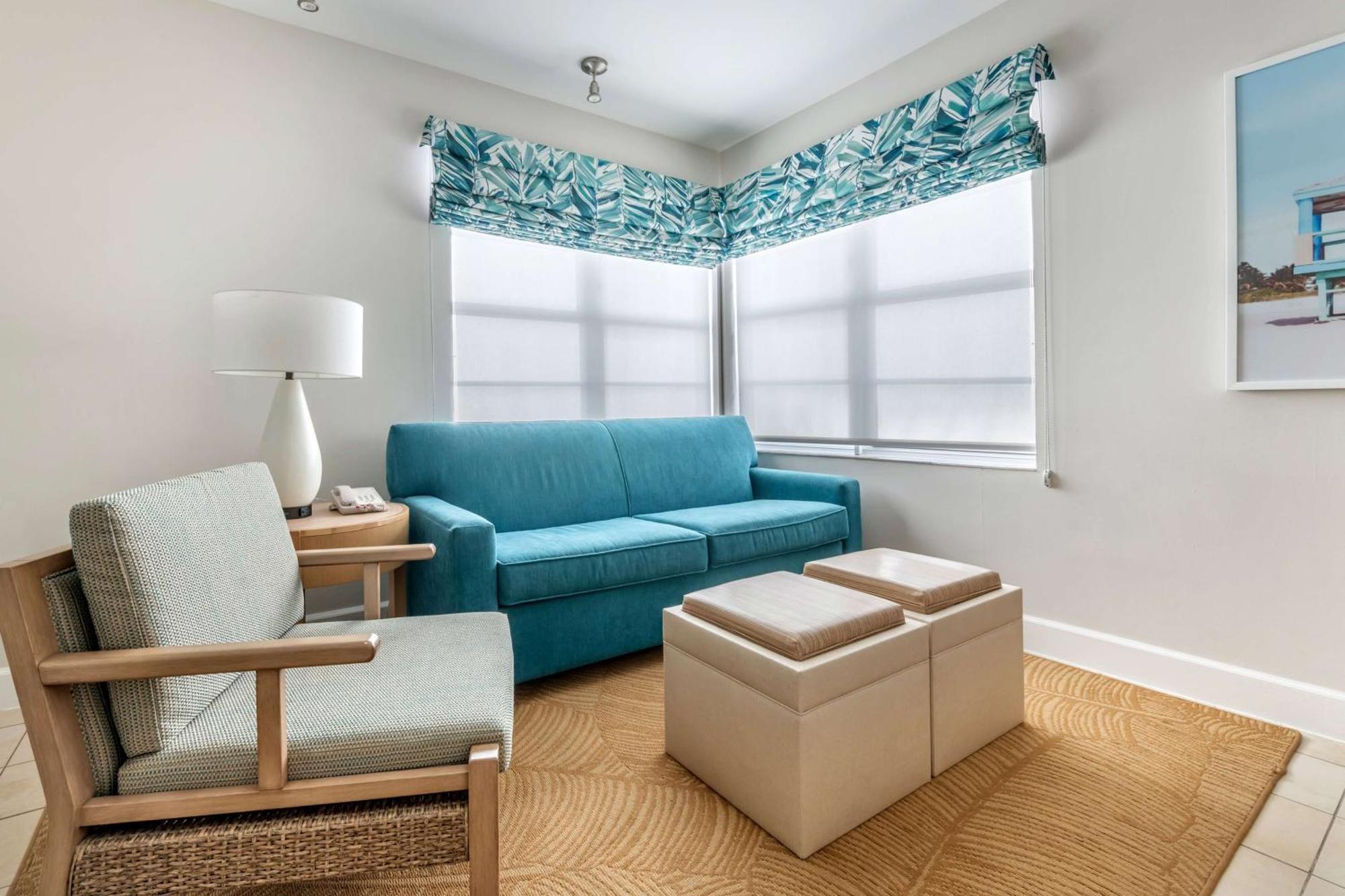 Hilton Vacation Club Crescent On South Miami Hotel Miami Beach