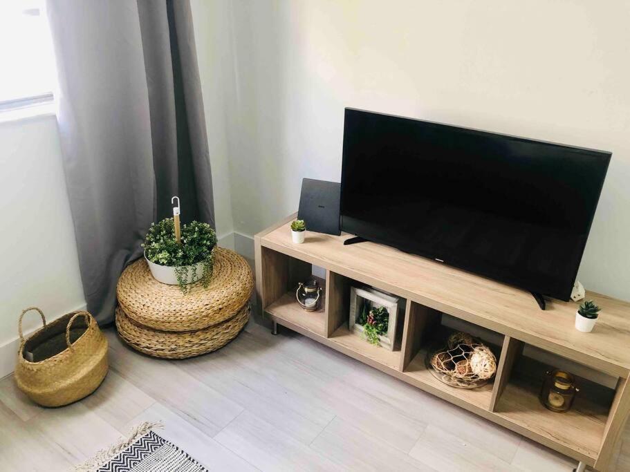 Modern And Cozy Steps From The Apartment