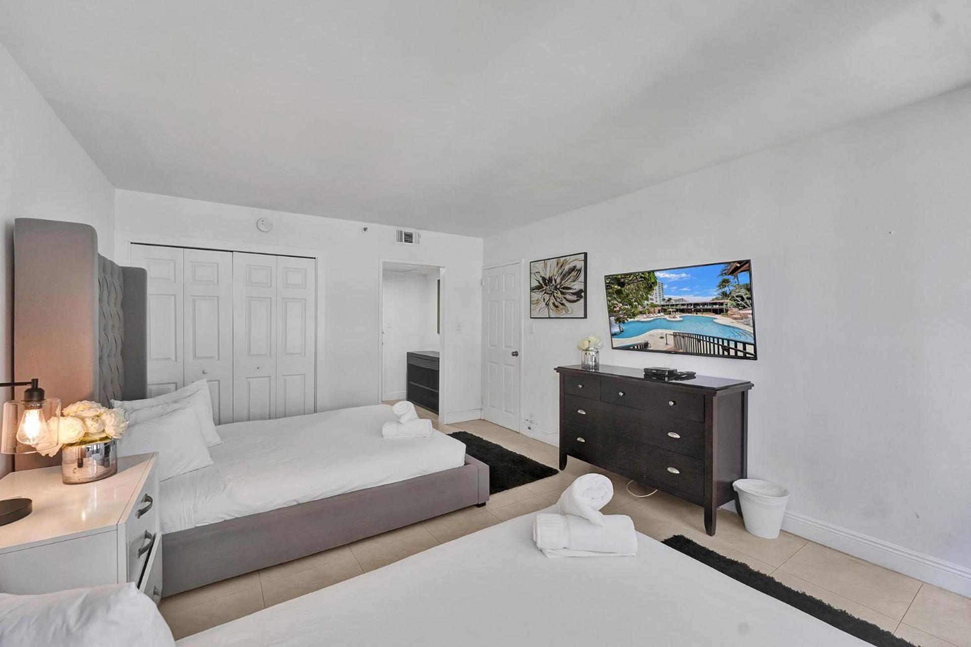 2bd 2ba Miami W Service * Miami Beach