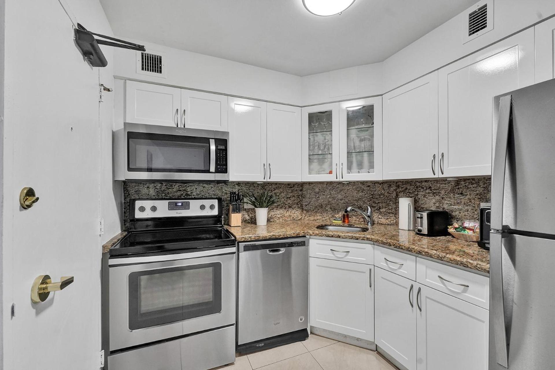 2bd 2ba Miami W Service Apartment *