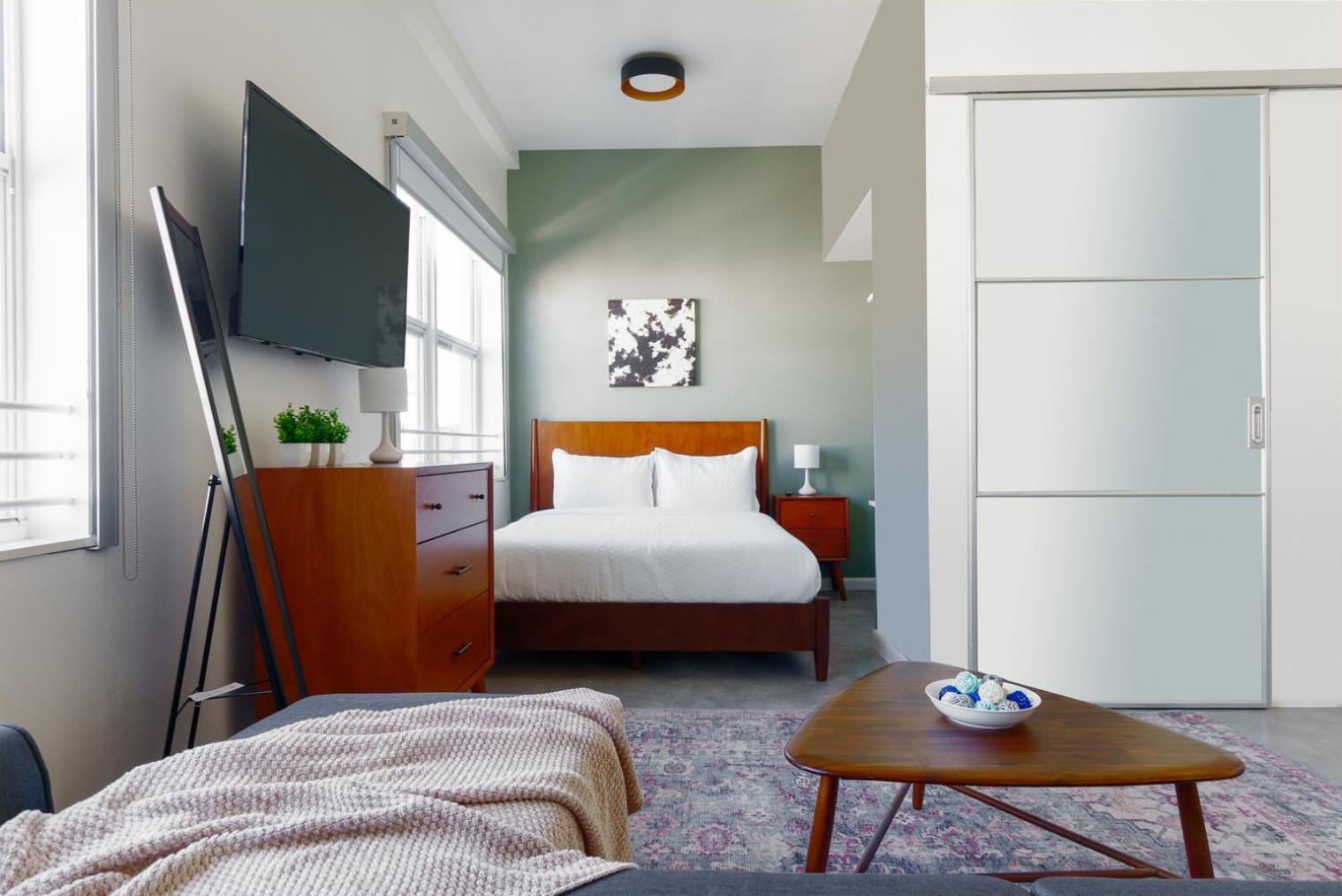 Franklin South Apartment *