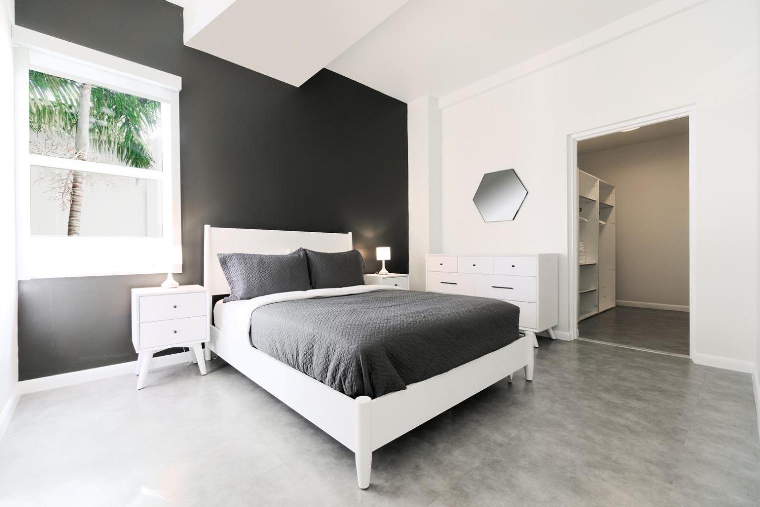 Franklin South Apartment *