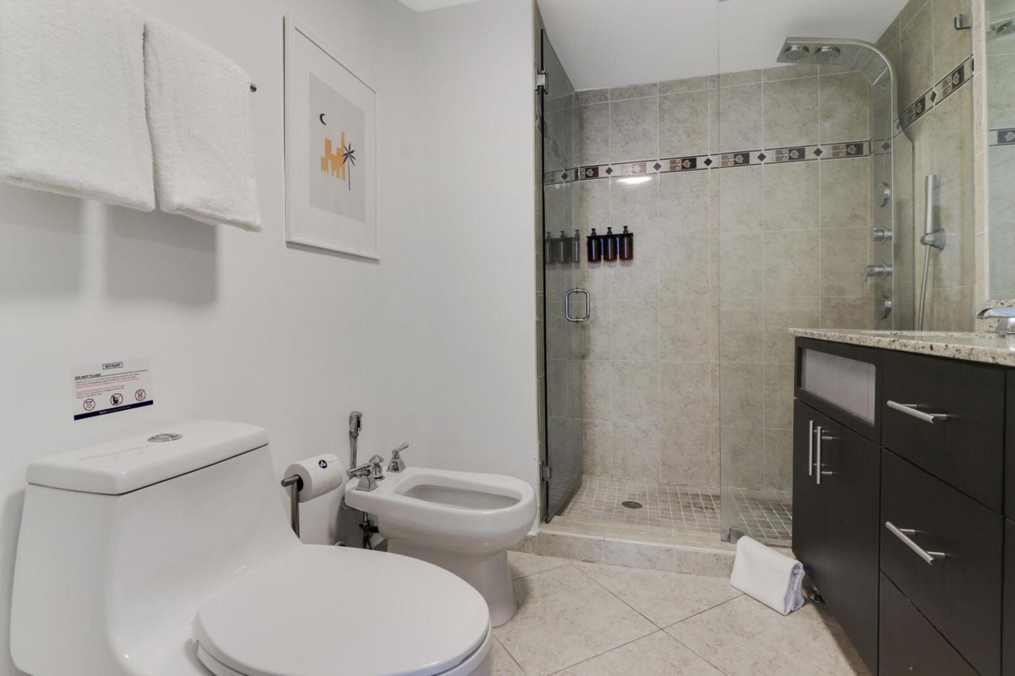 Apartment Roami At Sunny Isles