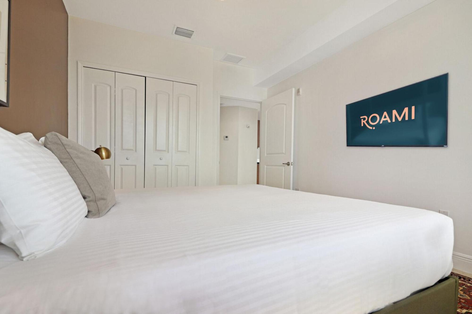 Roami At Sunny Isles