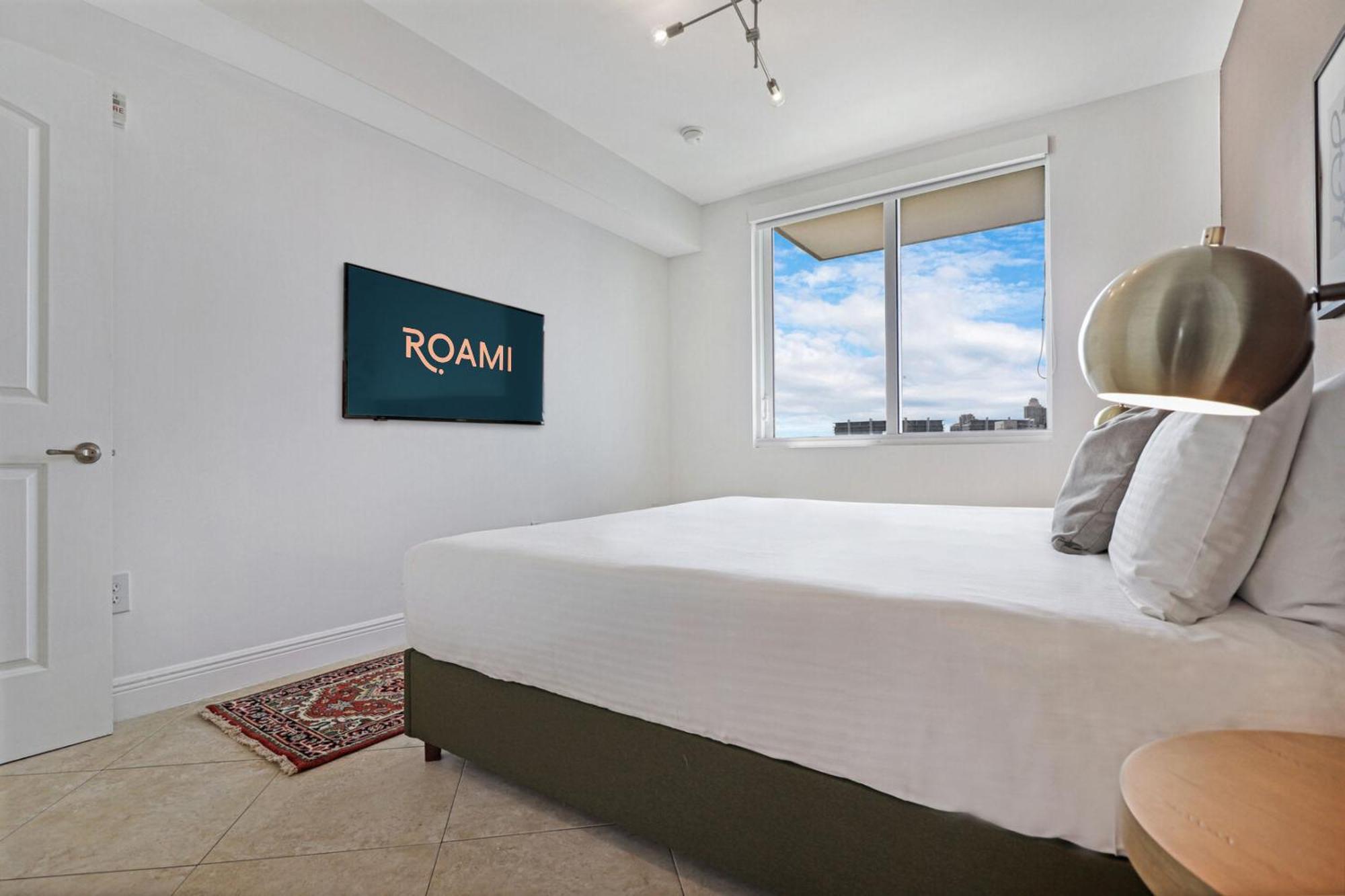 Roami At Sunny Isles Apartment Miami Beach