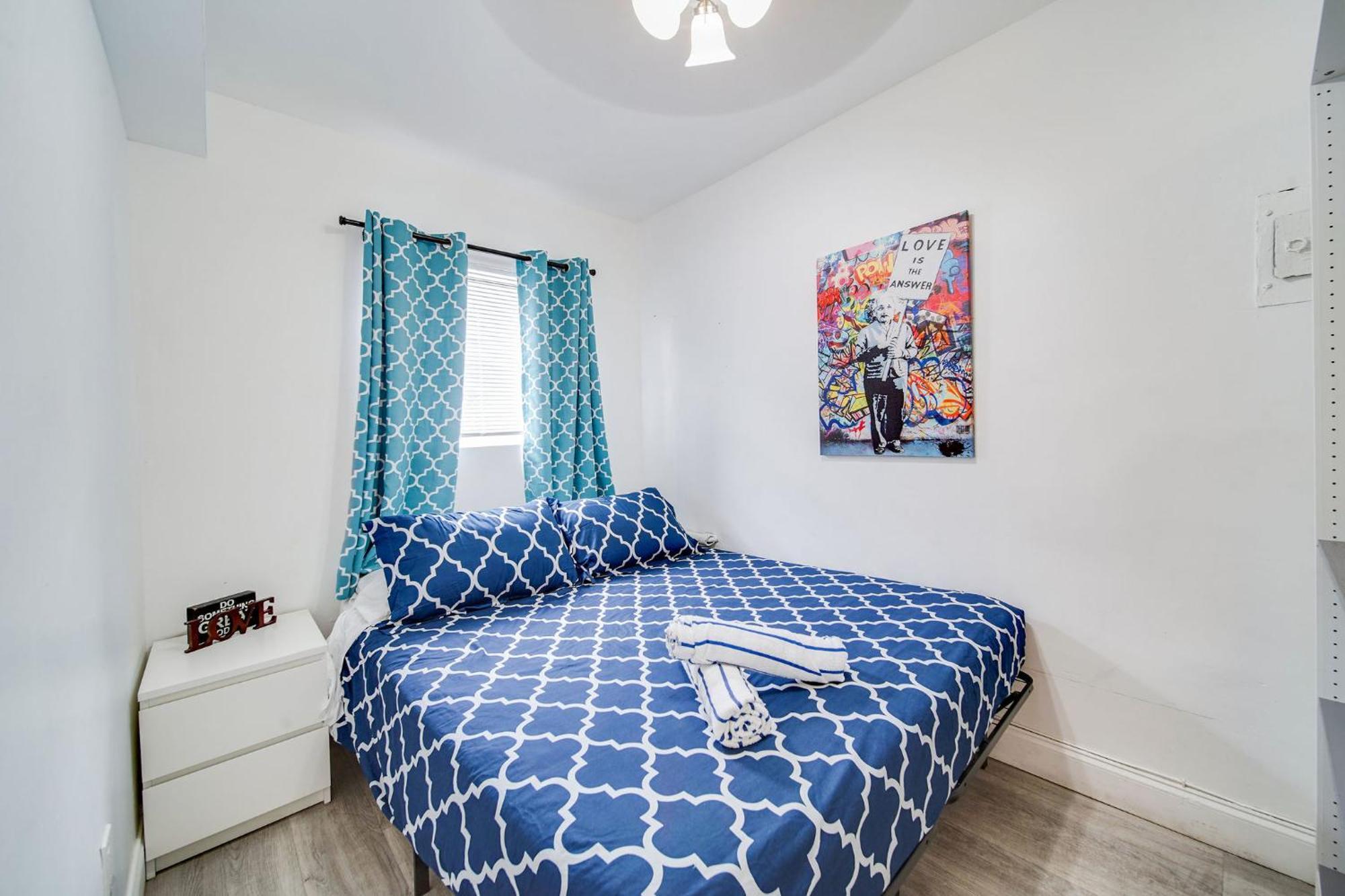 Apartment Beachfront 1 Bedroom With 2 Queen Beds On Ocean Drive