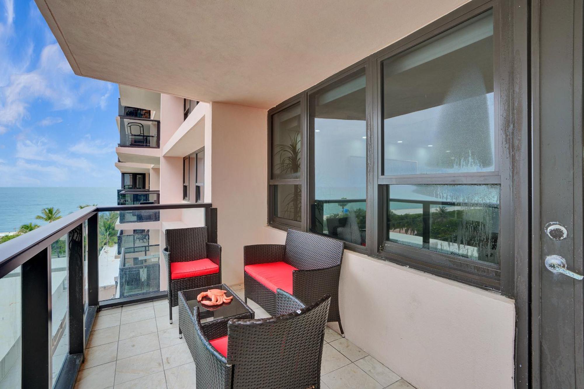 Cozy Ocean View Service And Pool 808 Apartment Miami Beach