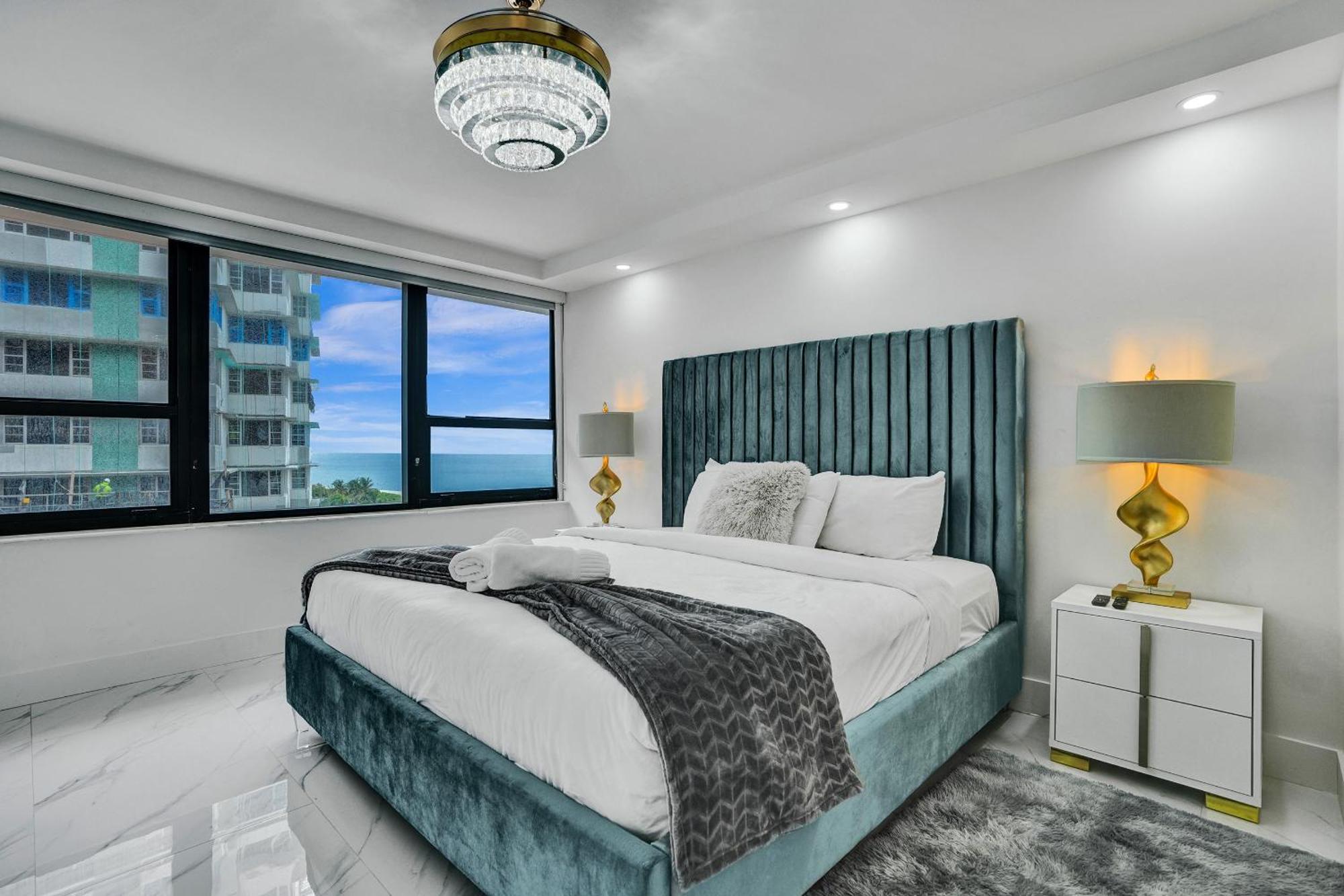 Cozy Ocean View Service And Pool 808 * Miami Beach