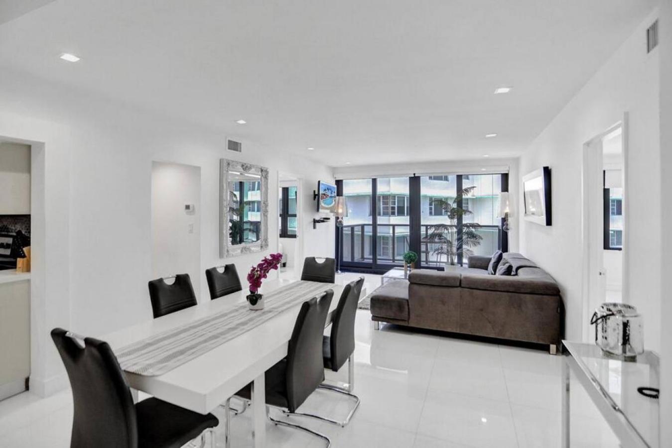 Apartment High Floor 2bd With Service 1616 *